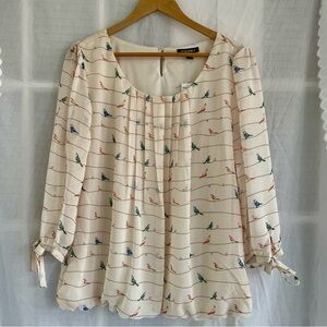 Roz & Ali Cream Bird-Print Pleated Blouse